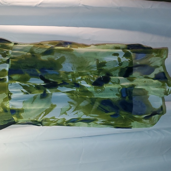 Vera Wang sleeveless blouse - Picture 6 of 9